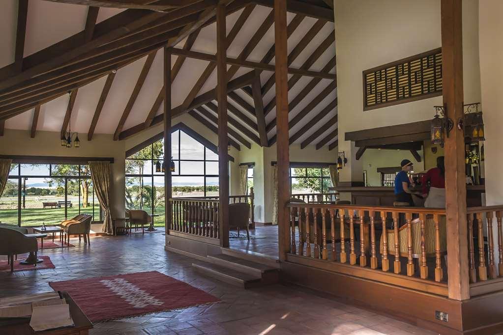 甜水塞雷纳营地山林小屋 纳纽基 餐厅 照片